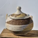Senegal kurv Ndaa m. højt låg, Medium, "Flyvende tallerken"