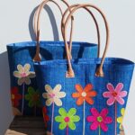 Madam Græskar bast kurvetaske - Mørk Blå m. blomster motiv