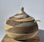 Senegal kurv Ndaa m. højt låg, Large,  "Flyvende tallerken"